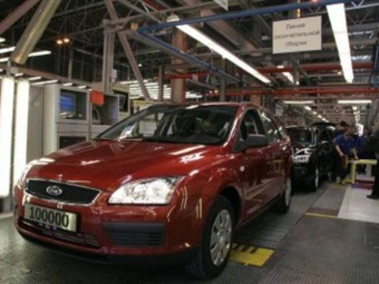 Anuncia Ford dos operaciones financieras para reestructurar su deuda
