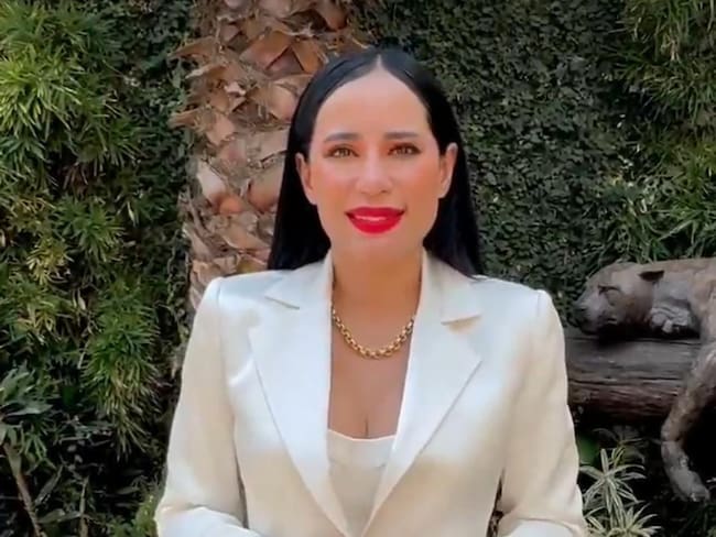 Sandra Cuevas reaparece en redes para promover su galería de arte en CDMX