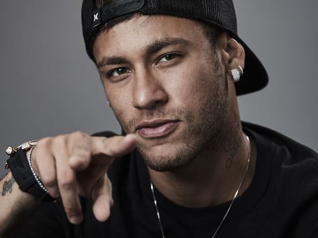 Neymar ya se pintó el cabello para Halloween