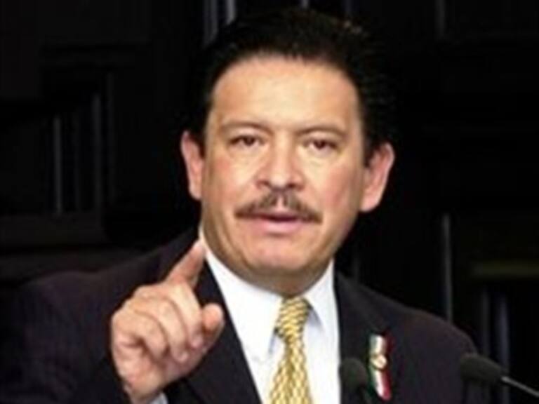 Acusan a Peña Nieto de tener secuestrado al Congreso