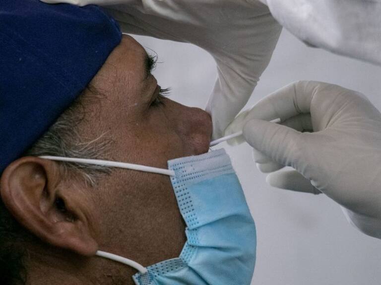 Gatell reveló autorización a 72 pruebas COVID-19 sin verificación: Fierro