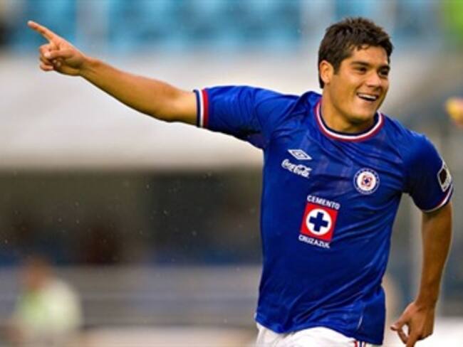 Operan de emergencia a 'Chuletita' Orozco en Brasil