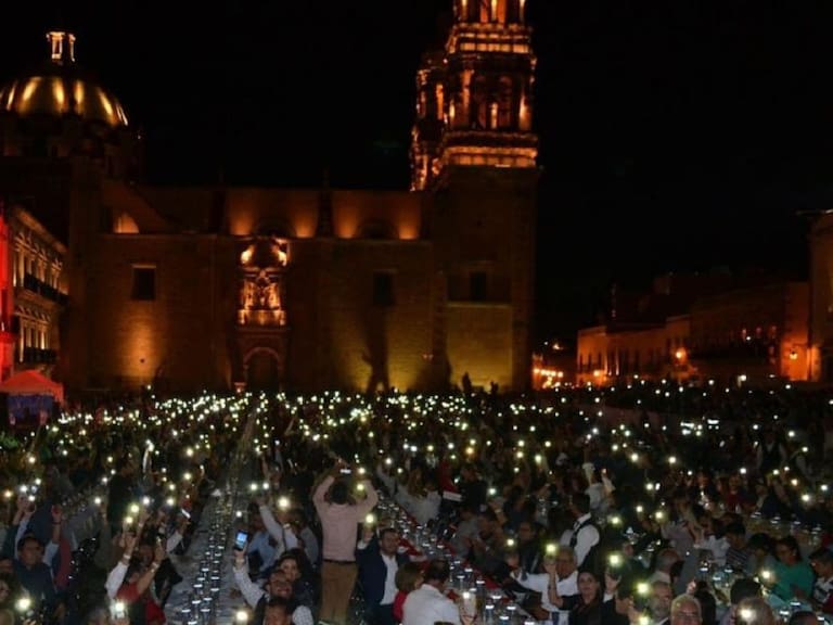 Lo rompe; Zacatecas se lleva récord Guinness en cata de Mezcal