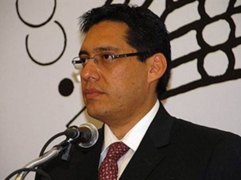 Retira González Plascencia su candidatura para continuar como ombudsman del DF
