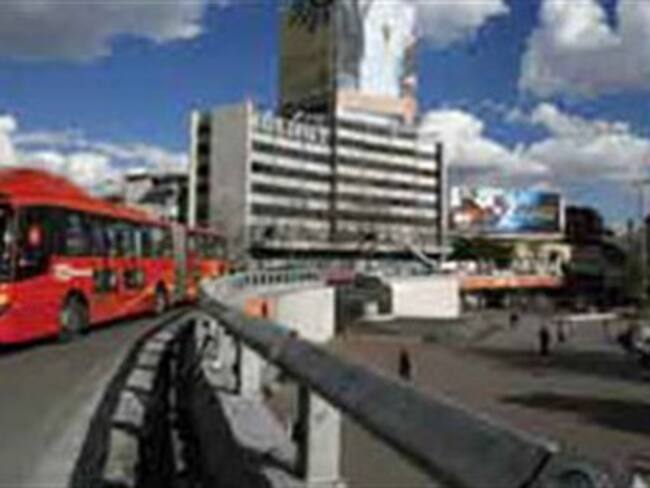 Choca tráiler en Glorieta de Insurgentes