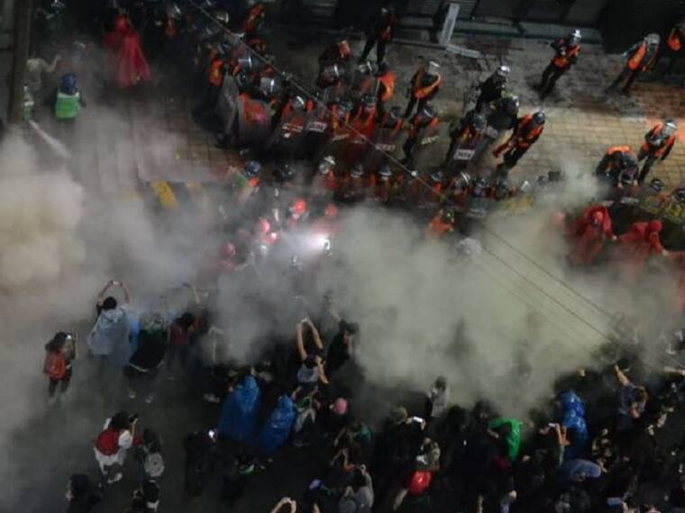 Carla Ríos: &quot;No cumplimiento al protocolo en las manifestaciones por parte del Grupo de Atenea con el uso de gas pimienta y extintores&quot;