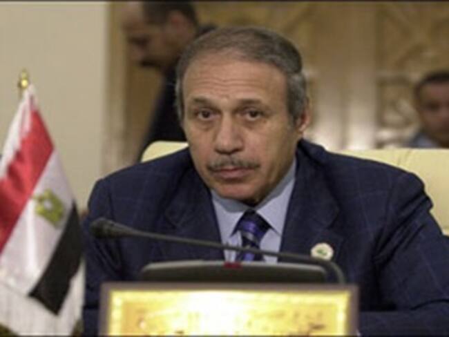 Sentencian a 12 años de prisión a ex ministro del Interior egipcio