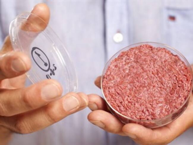 Crean primera hamburguesa de carne cultivada y fabricada a partir de células madre