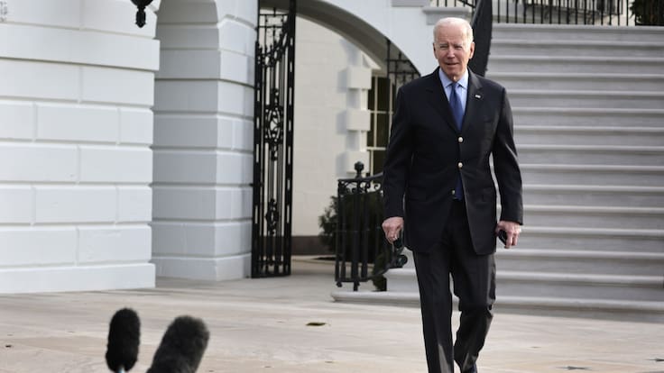 Biden llega a Europa; participará en tres cumbres sobre Ucrania