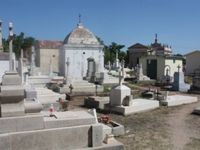 Arranca operativo de seguridad en Panteones del DF