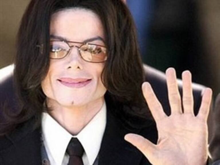 Deja Michael Jackson dos discos en etapa de producción