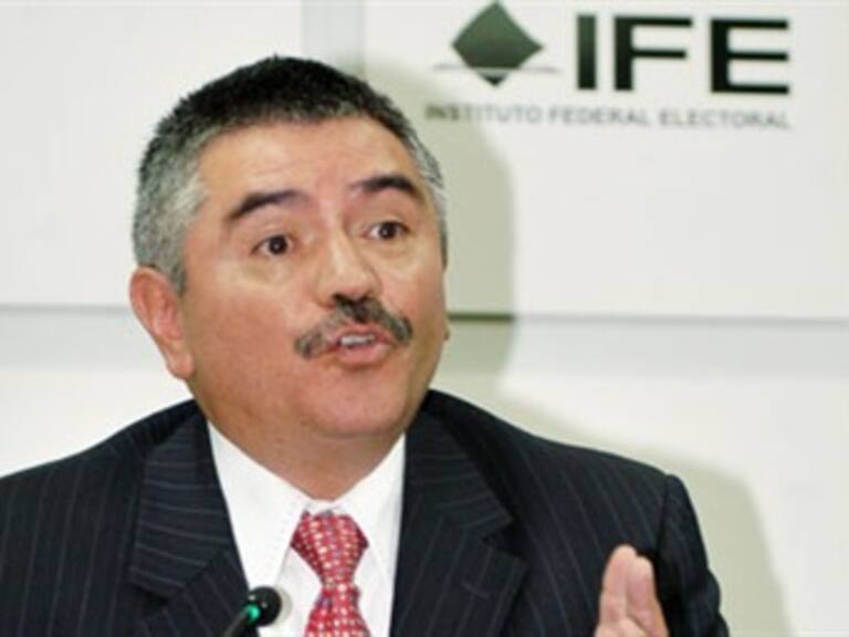 Llama IFE a consejeros locales y distritales a afrontar reto de próxima elección