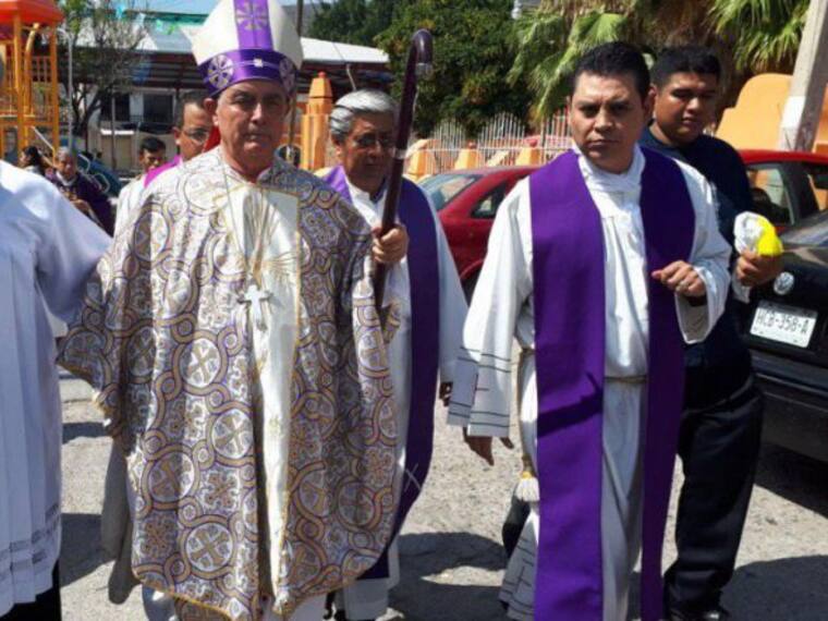“La versión del comisionado estatal de seguridad es que el obispo Salvador Rangel entró con un hombre al hotel de Cuernavaca (…) Se está revictimizando al obispo”