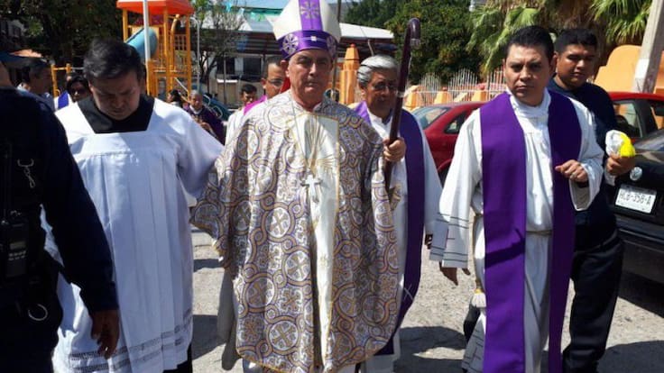 Revictimización y golpes señala nueva defensa del obispo Rangel