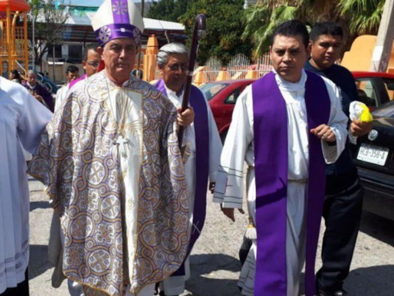 &quot;El narco pide que candidatos no compren votos de la gente&quot;:Obispo Salvador Rangel