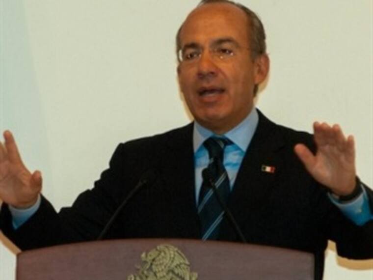 Llega Calderón a España