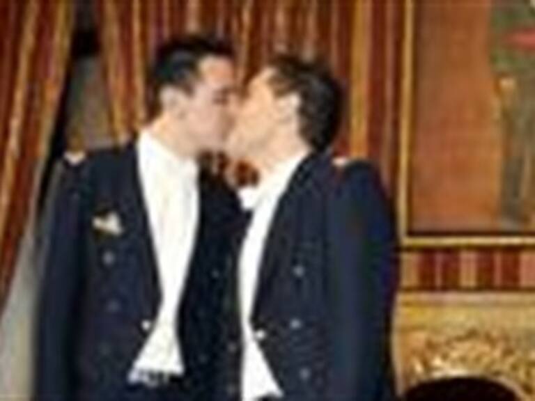 Rechazan obispos matrimonios gay