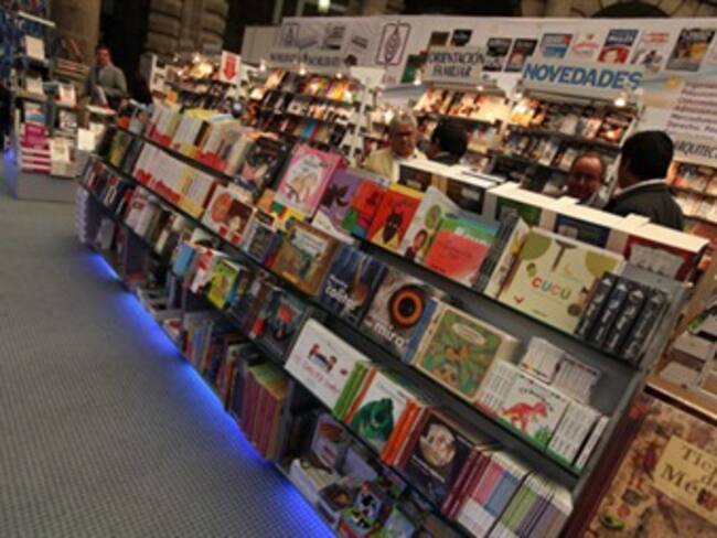 Feria Internacional del Libro del Palacio de Minería. Fernando Macotela, director. 24/02/13