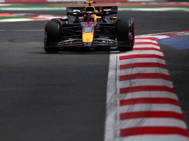 Carlos Sainz gana el GP de México; Checo Pérez se queda con la decimoséptima posición