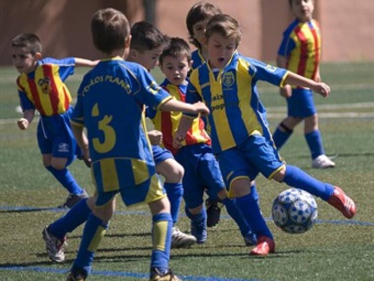 Escucha los detalles sobre 'El tráfico de niños futbolistas' en 'El Desempate'