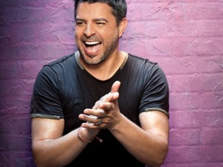 Celebra Luis Enrique 25 años de carrera con gira y documental