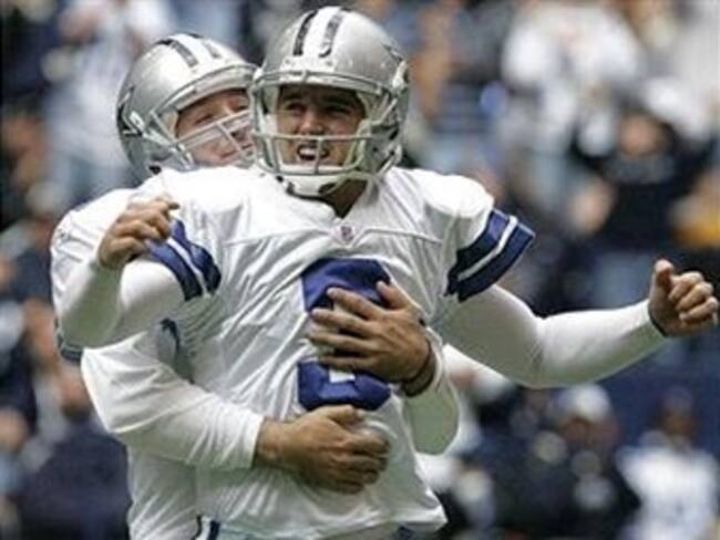 Demanda mujer a Vaqueros de Dallas tras sufrir quemaduras