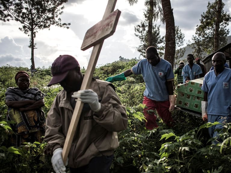 El contrataque del ébola: emergencia de salud pública internacional