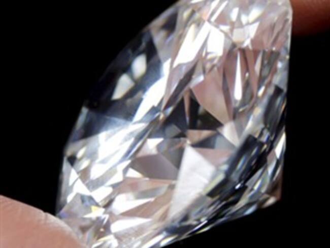 Encuentran diamante blanco de 185 quilates en Lesotho