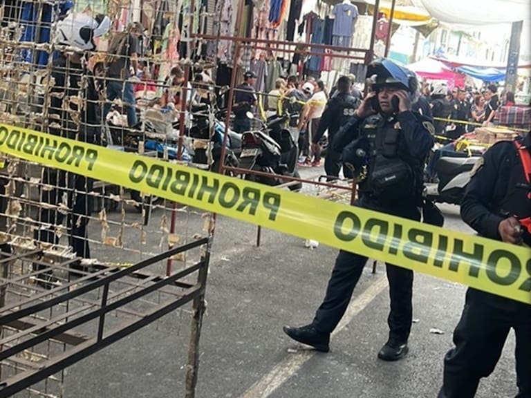 Dos sujetos terminaron con la vida de Bryan Vázquez y dejan lesionado a su hijo de 11 años, tras disparar en su contra en al menos 15 ocasiones.