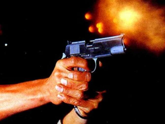 Deja tres muertos y 16 heridos ataque de policía en Argentina