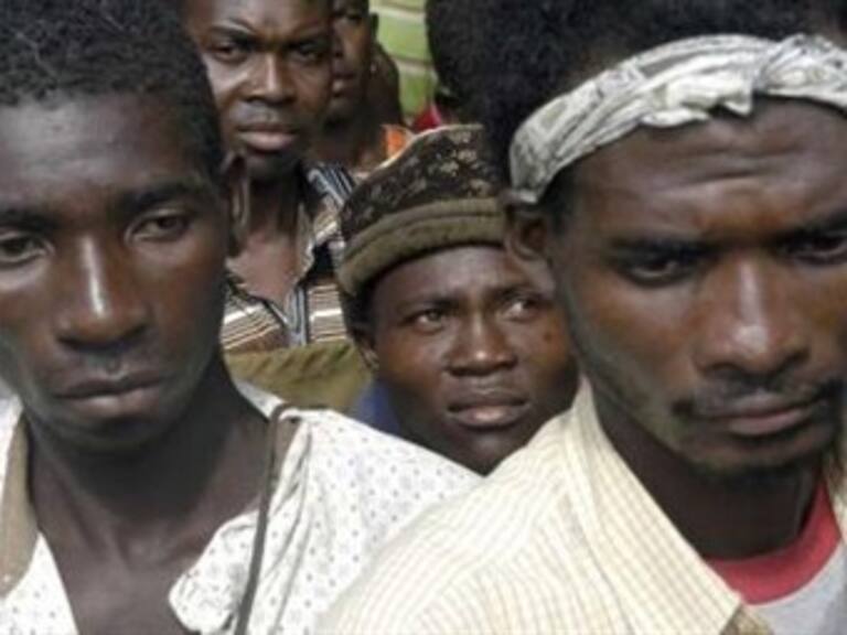 Haitianos deambulan en Bolivia en busca de refugio