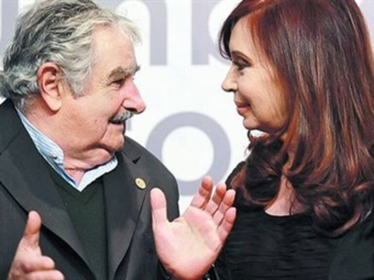 Insulta Mujica a Fernández al compararla con &#039;el tuerto&#039; Kirchner