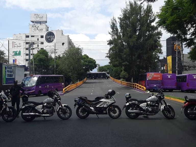 Cierres viales en Tlalpan y División del Norte por protestas de la CNTE