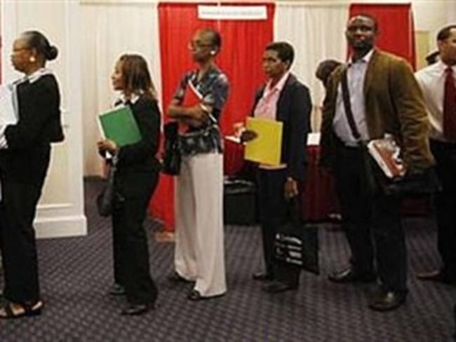 Cae desempleo en EU a su nivel más bajo desde 2009