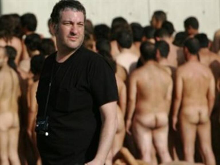 'Orgulloso' Spencer Tunick de trabajo al desnudo