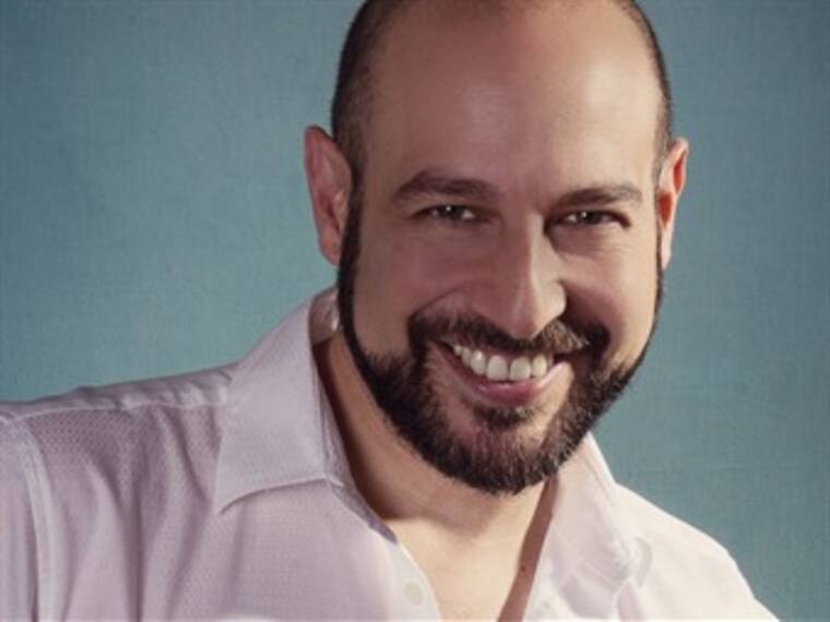 Pedro Kóminik felicita a 'El Weso' por sus 10 años