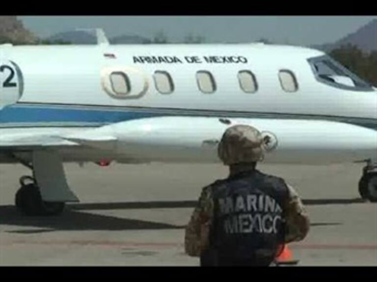 Cancelan decenas de vuelos por incendio en aeropuerto de Miami