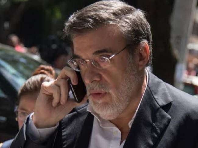 "Libran" vinculación a proceso intermediarios de Julio Scherer