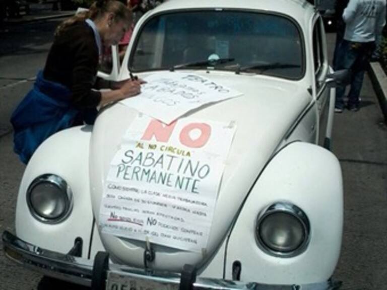 Automovilistas se manifiestan por Hoy no Circula
