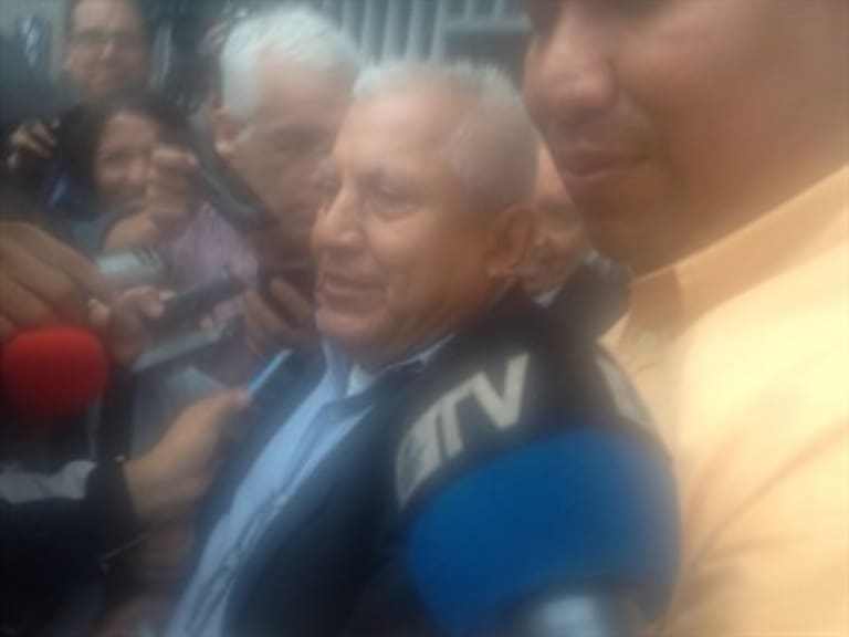 Director de normal de Ayotzinapa declara en la SEIDO y se deslinda de cualquier acusación