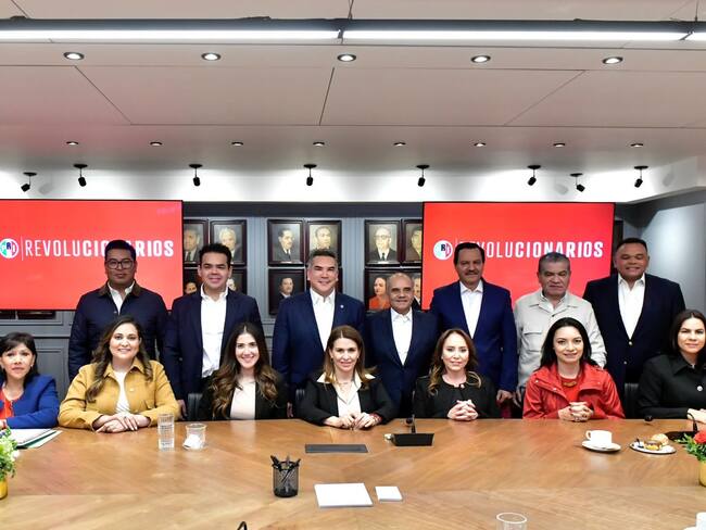 El PRI en el Senado deja fuera a Beltrones