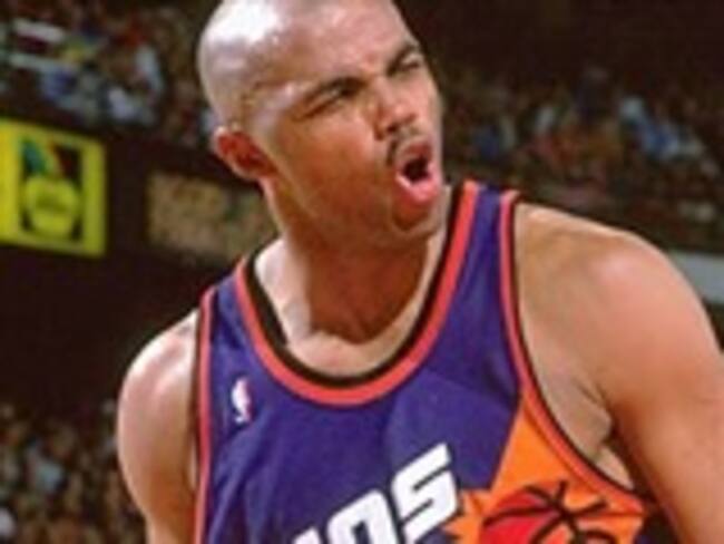 Arrestan a Charles Barkley bajo sospecha de ebriedad