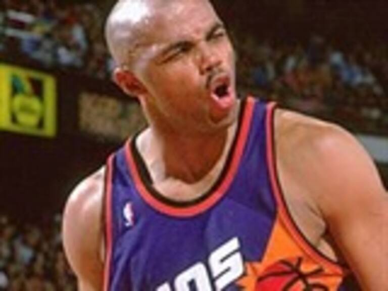 Arrestan a Charles Barkley bajo sospecha de ebriedad