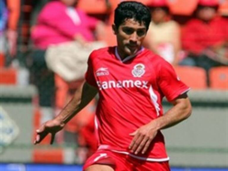 Operan a 'Sinha' para corregirle problema óseo en ambos pies