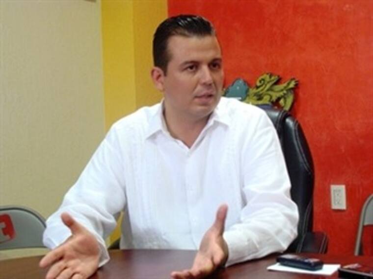 Amenazan al presidente municipal de Tepalcatepec. Guillermo Valencia Reyes