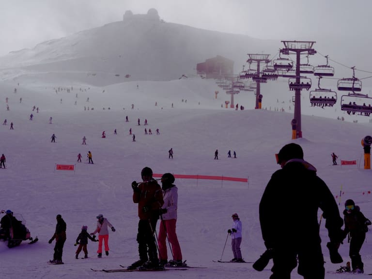 15 esquiadores fueron sorprendidos por una avalancha en California. Getty Images