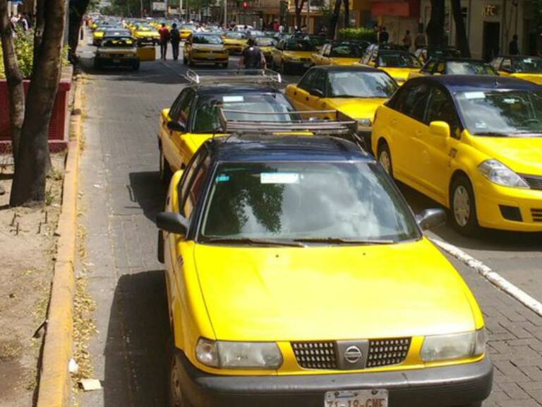 Fiscalía investiga expedientes de taxistas