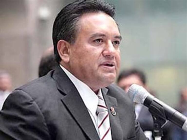 Pide Esparza a sindicalizados aportar cuotas