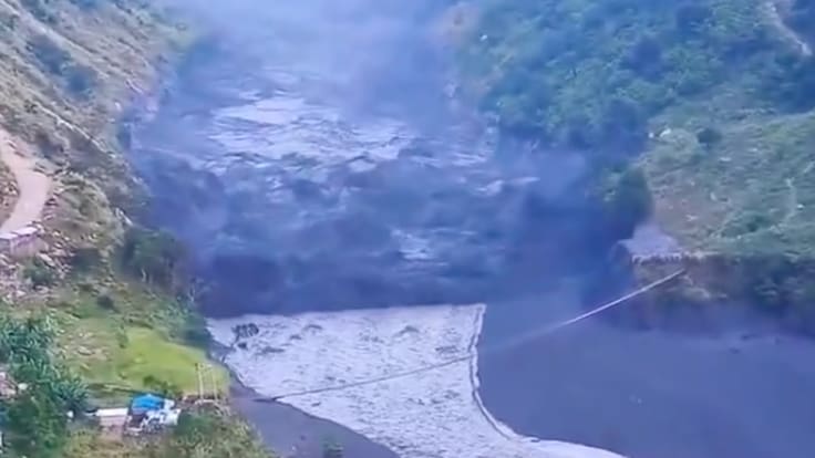 Tsunami del Himalaya en Nepal: alud bloquea un río y provoca inundaciones en Gorkha