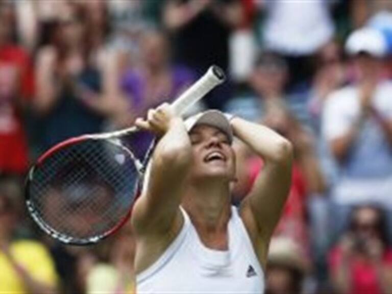 Avanzan Halep y Bouchard a semifinales de Wimbledon
